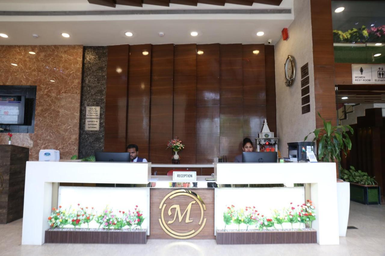 Hotel Moments Lucknow Exterior foto